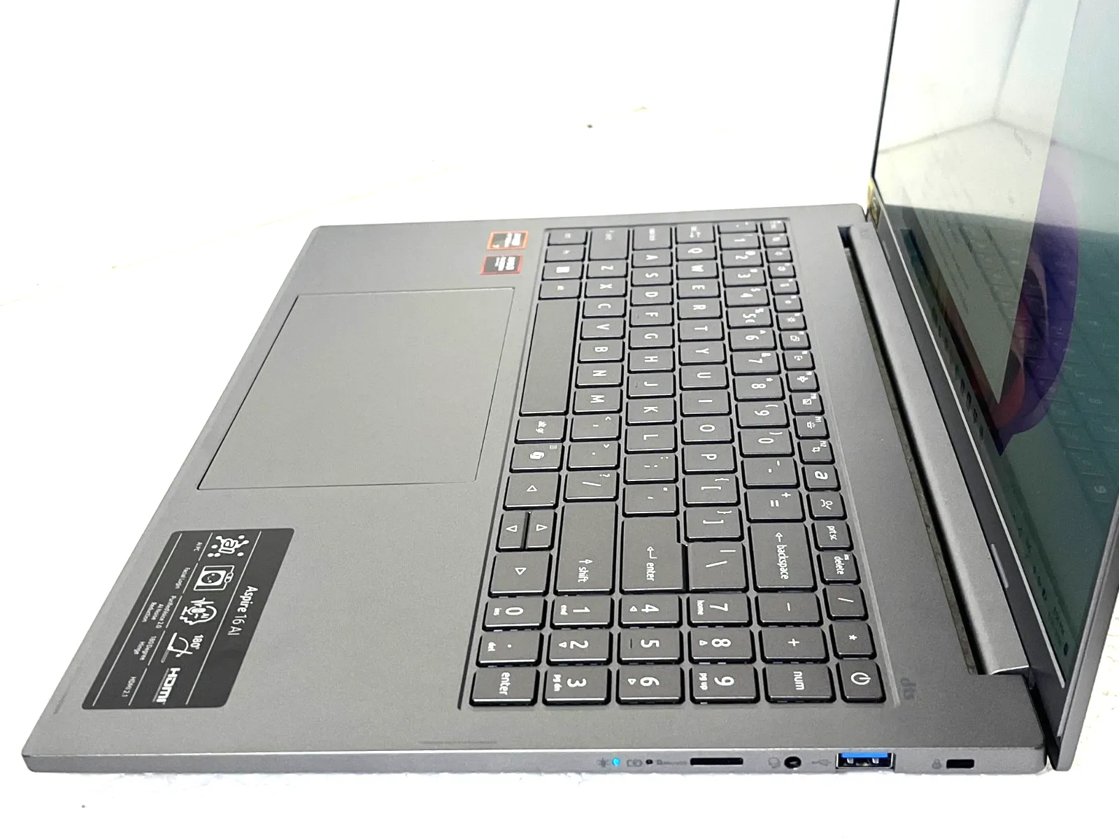 Acer Aspire 16 A16-61M AMD Ryzen AI 5 340 CPU 16Gb RAM 1TB SSD 16" WUXGA
