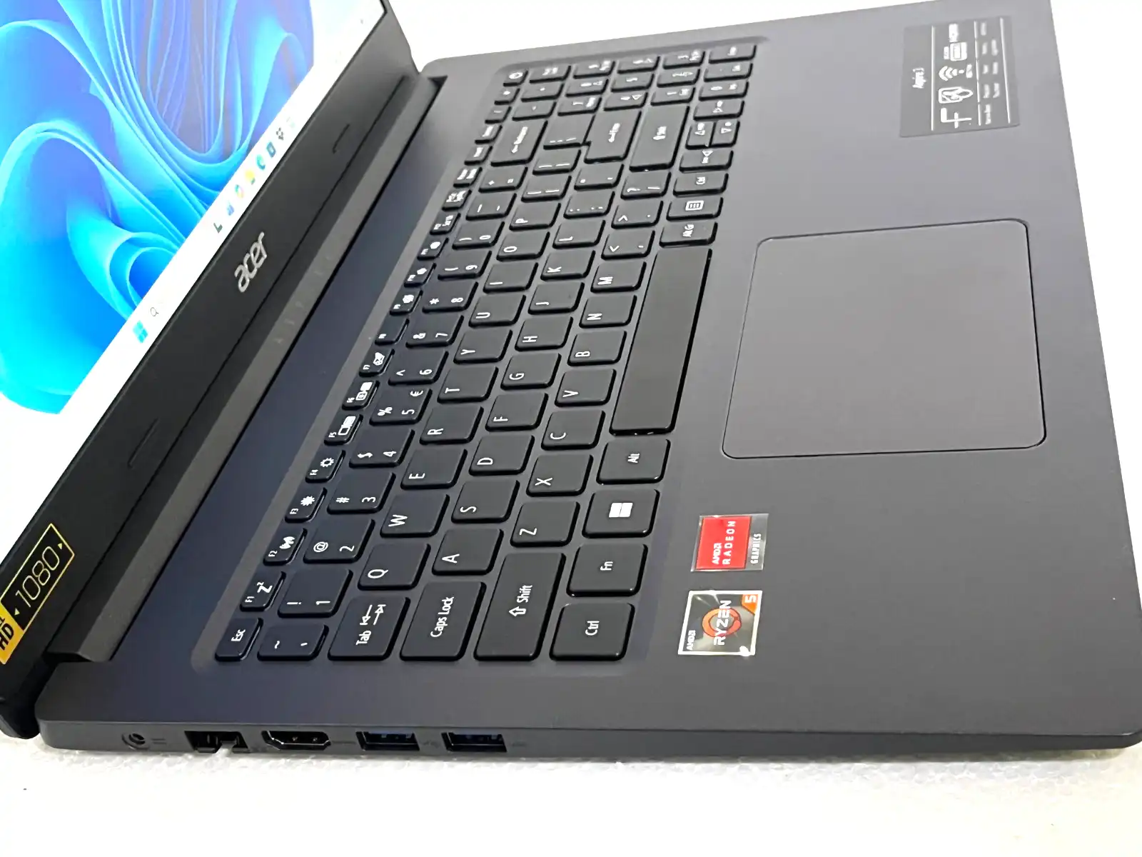 Acer Aspire 3 A315-23 AMD Ryzen 5 3500U 16Gb  512GB 2GB Radeon Vega 8 15.6" FHD