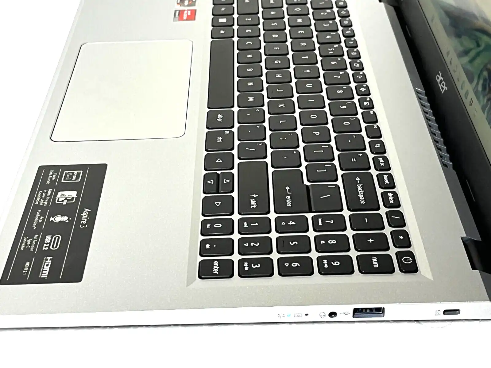 Acer Aspire 3 A515-24P AMD Ryzen 3 7320u 8Gb RAM 256GB SSD 15.6" FHD Win11