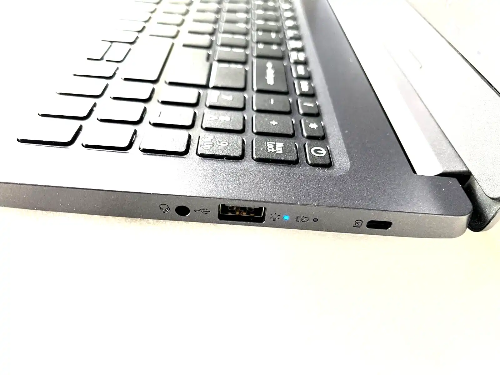 Acer Aspire A515-54G Intel i5-8265u 20Gb RAM 256GB SSD 2Gb MX250 15.6" FHD