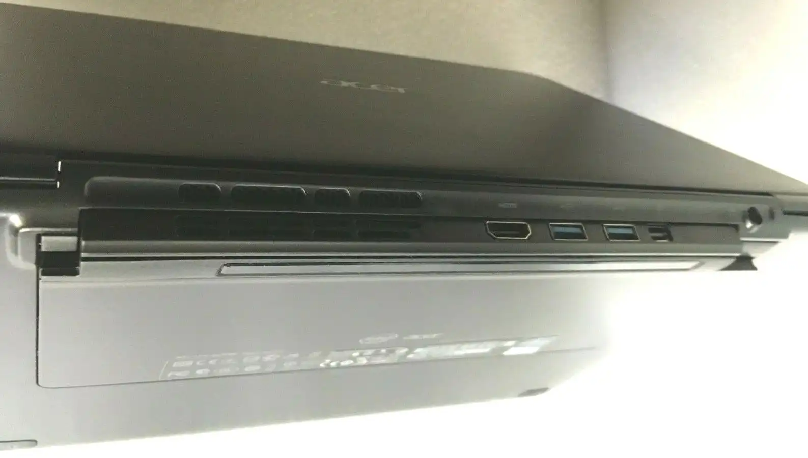Acer Aspire S5-391 13.3&quot; Intel i7-3517u CPU 4GB RAM 128Gb SSD Win10