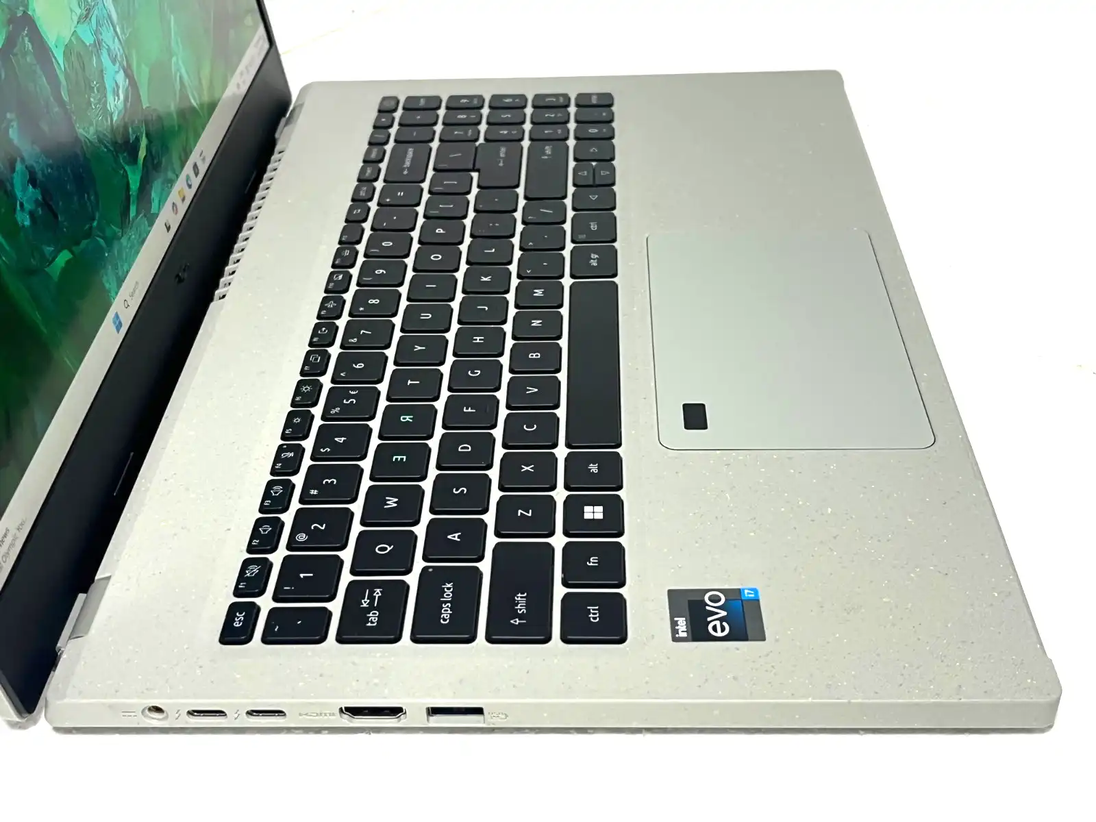 Acer Aspire Vero AV15-31P Intel Core i7-1355U 16Gb RAM 512GB SSD 15.3" IPS FHD