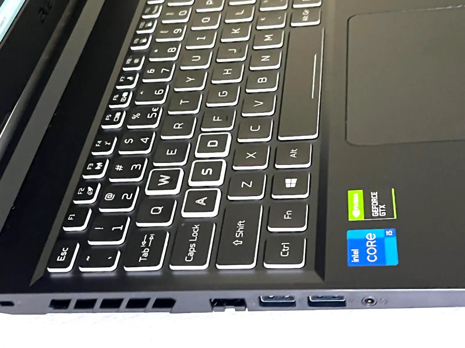 Acer Nitro 5 AN515-56 Intel i5-11300h 16Gb RAM 512GB SSD 4Gb GTX1650 15.6" FHD