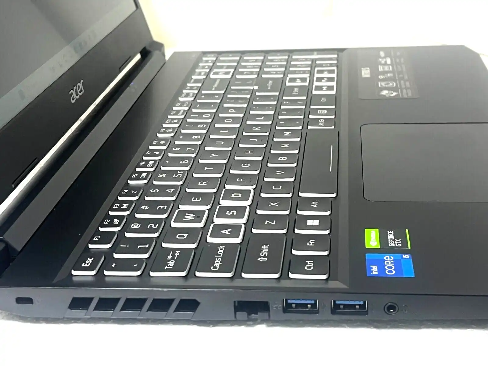 Acer Nitro 5 AN515-57 Intel i5-11400h 16Gb RAM 512GB SSD 4Gb GTX1650 15.6" FHD