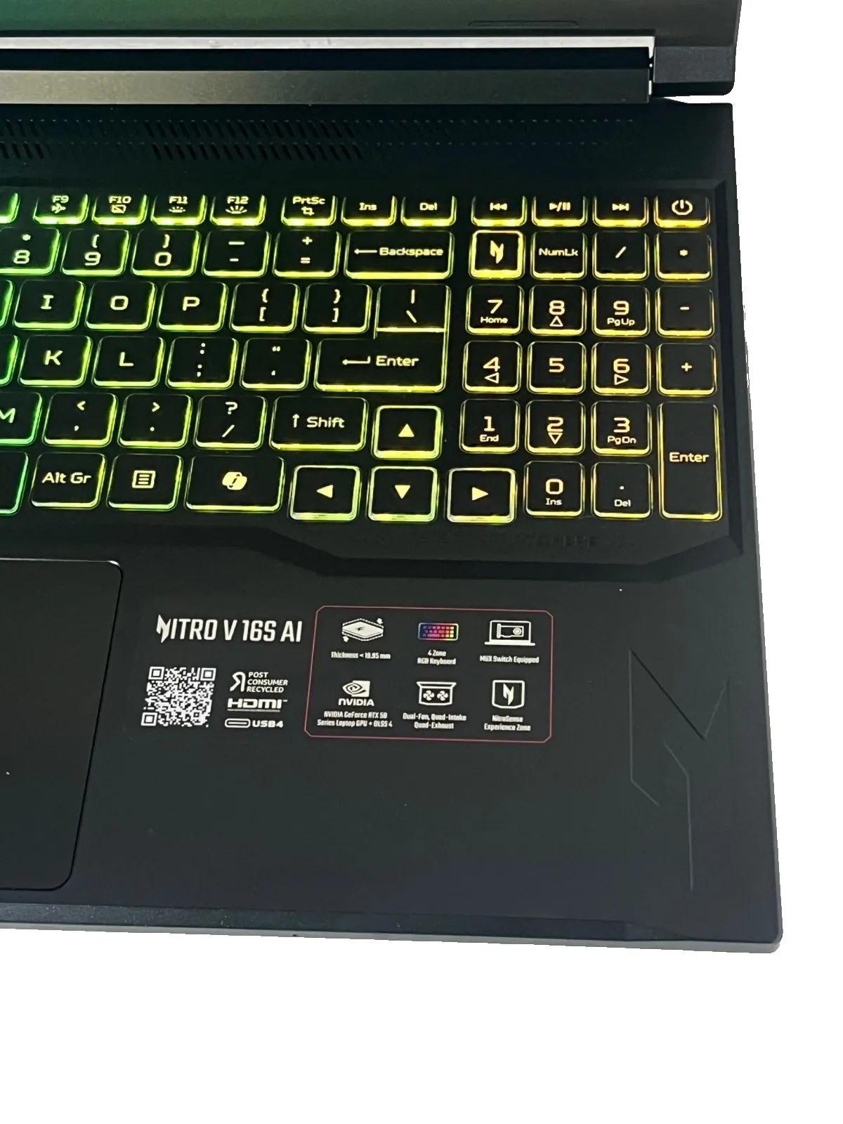 Acer Nitro V 16S  ANV16S-41 AMD Ryzen 7 16Gb RAM 1TB SSD 8Gb RTX5050 16" 180Hz