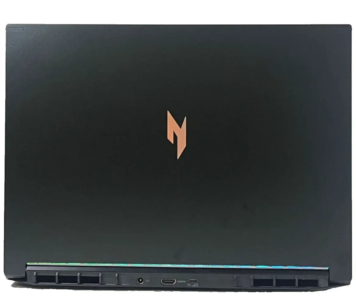 Acer Nitro V 16S  ANV16S-41 AMD Ryzen 7 16Gb RAM 1TB SSD 8Gb RTX5050 16" 180Hz