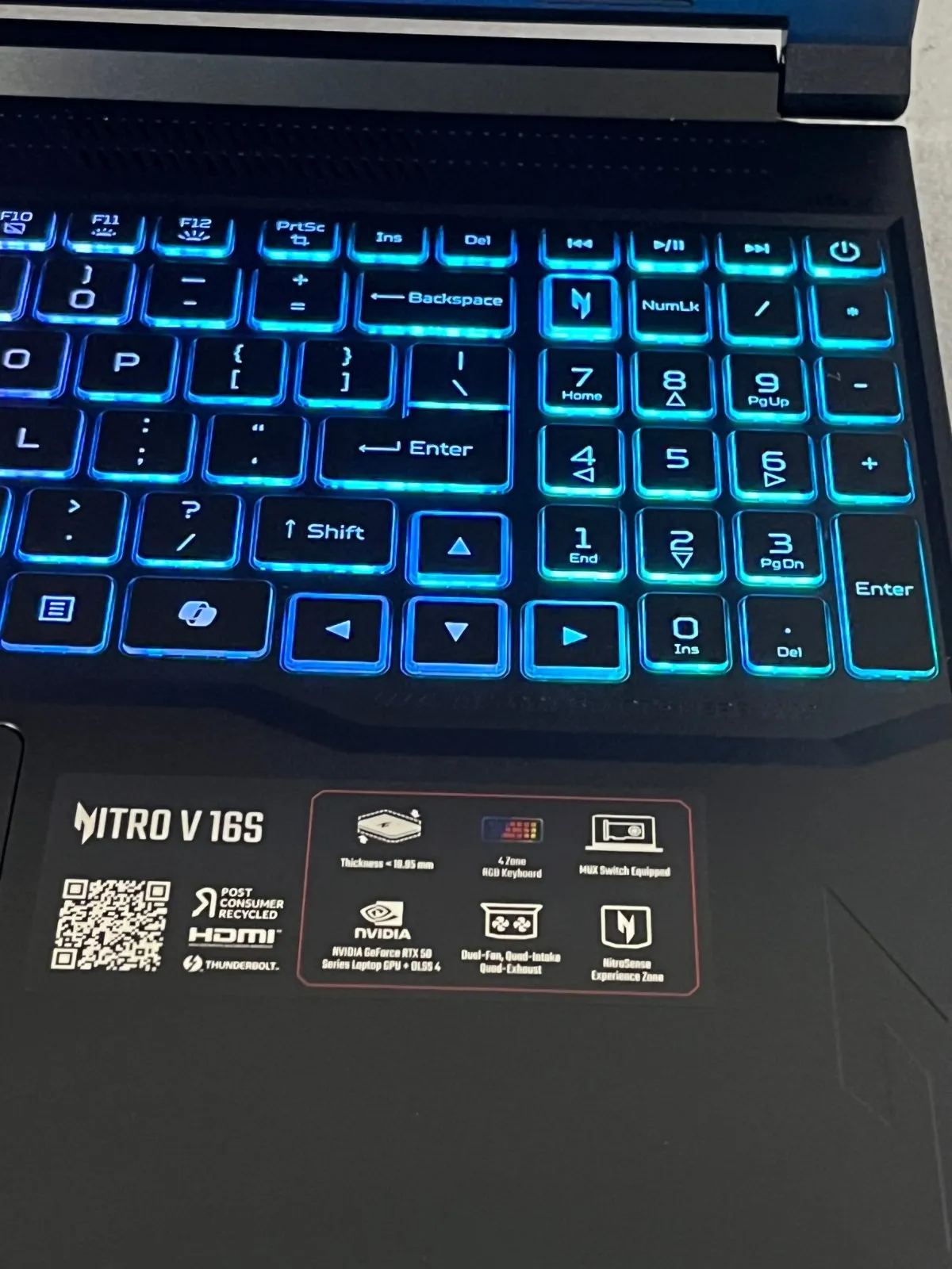 Acer Nitro V 16S  ANV16S-71 Intel i7 240h 32Gb RAM 1TB SSD 8Gb RTX5060 16" 180Hz