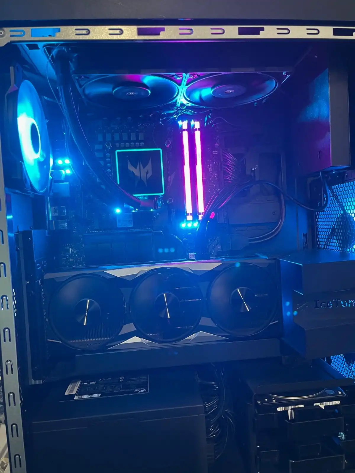 Acer Predator Orion 7000 PO7-650 Intel i9-13900K 32Gb 512GB SSD 2TB 16GB RTX4080