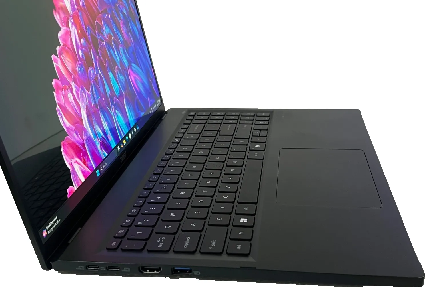 Acer Swift Edge 16 SFE16-44 AMD Ryzen 7-8840U 16Gb 1TB SSD 16" 3.2K OLED 120Hz