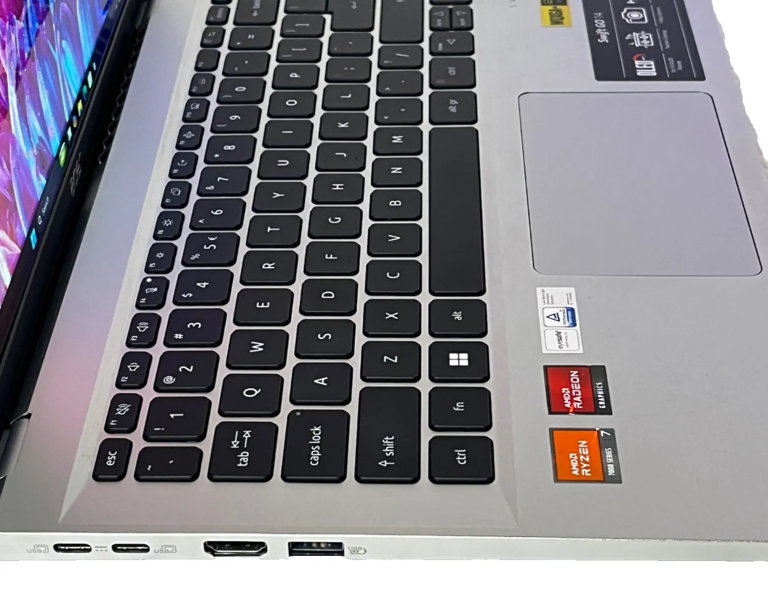 Acer Swift Go 14 AI SFG14-42 AMD Ryzen 7 7840HS 16Gb RAM 512GB SSD 14" 2.8K OLED