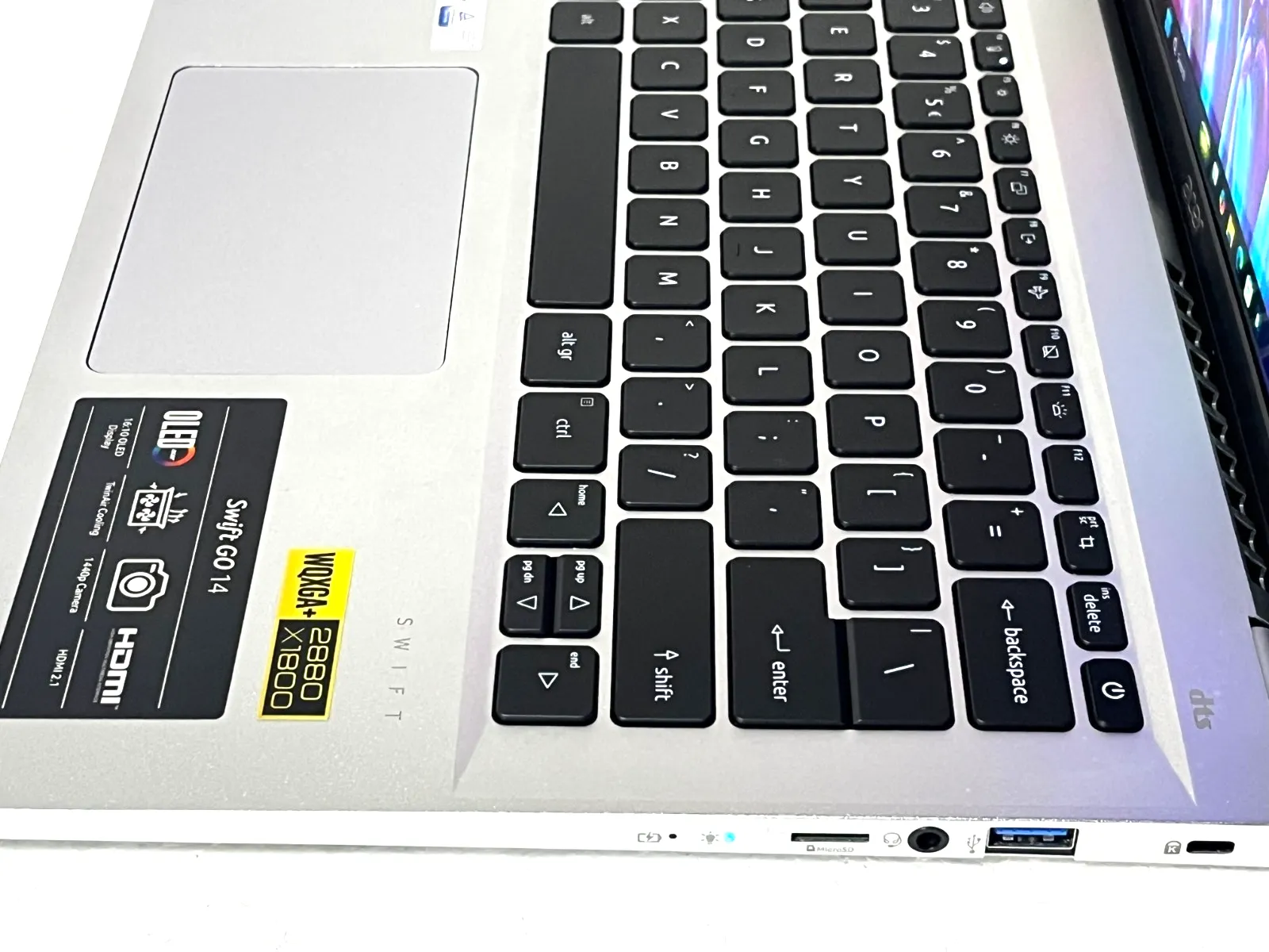 Acer Swift Go 14 AI SFG14-42 AMD Ryzen 7 7840HS 16Gb RAM 512GB SSD 14" 2.8K OLED