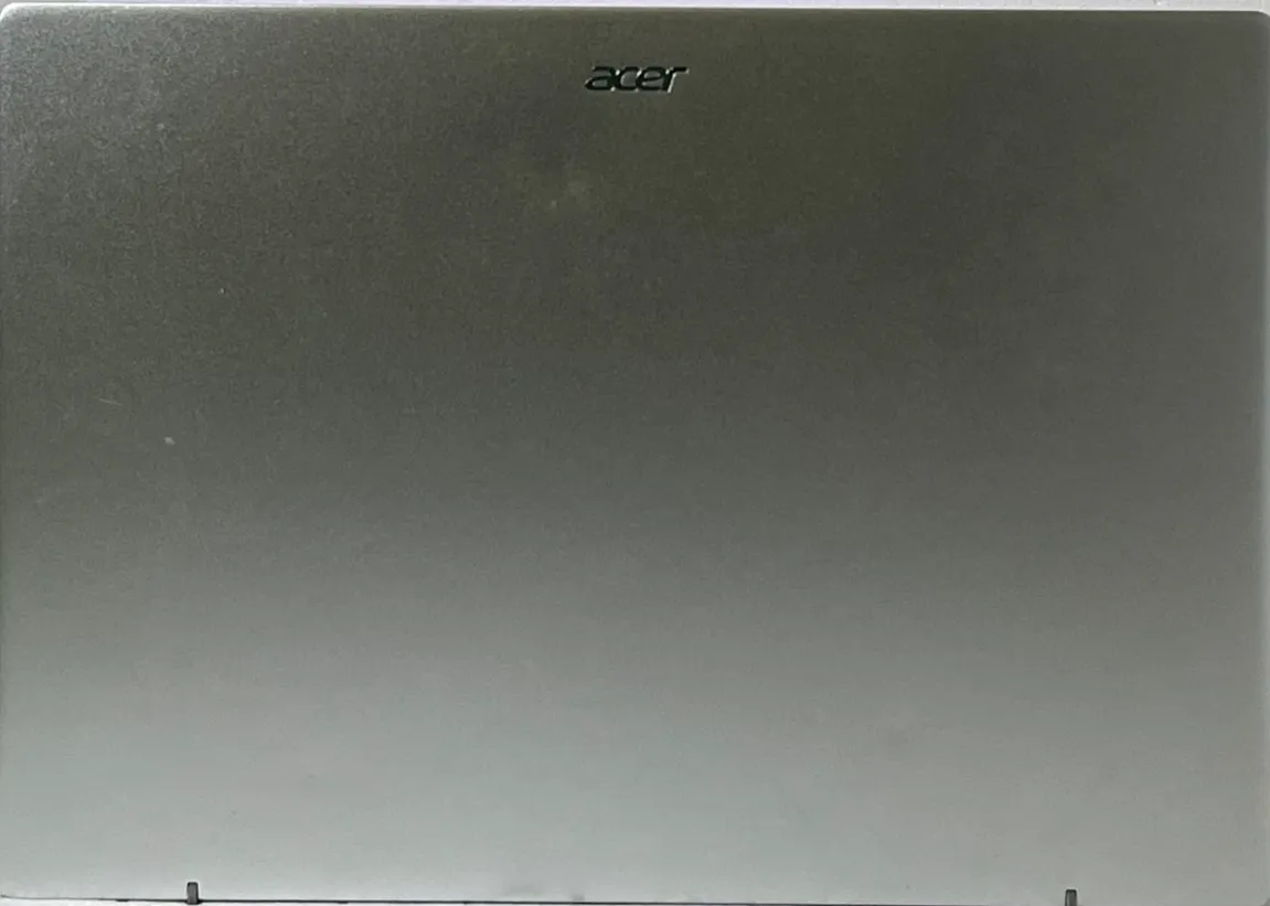 Acer Swift Go 14 AI SFG14-42 AMD Ryzen 7 7840HS 16Gb RAM 512GB SSD 14" 2.8K OLED