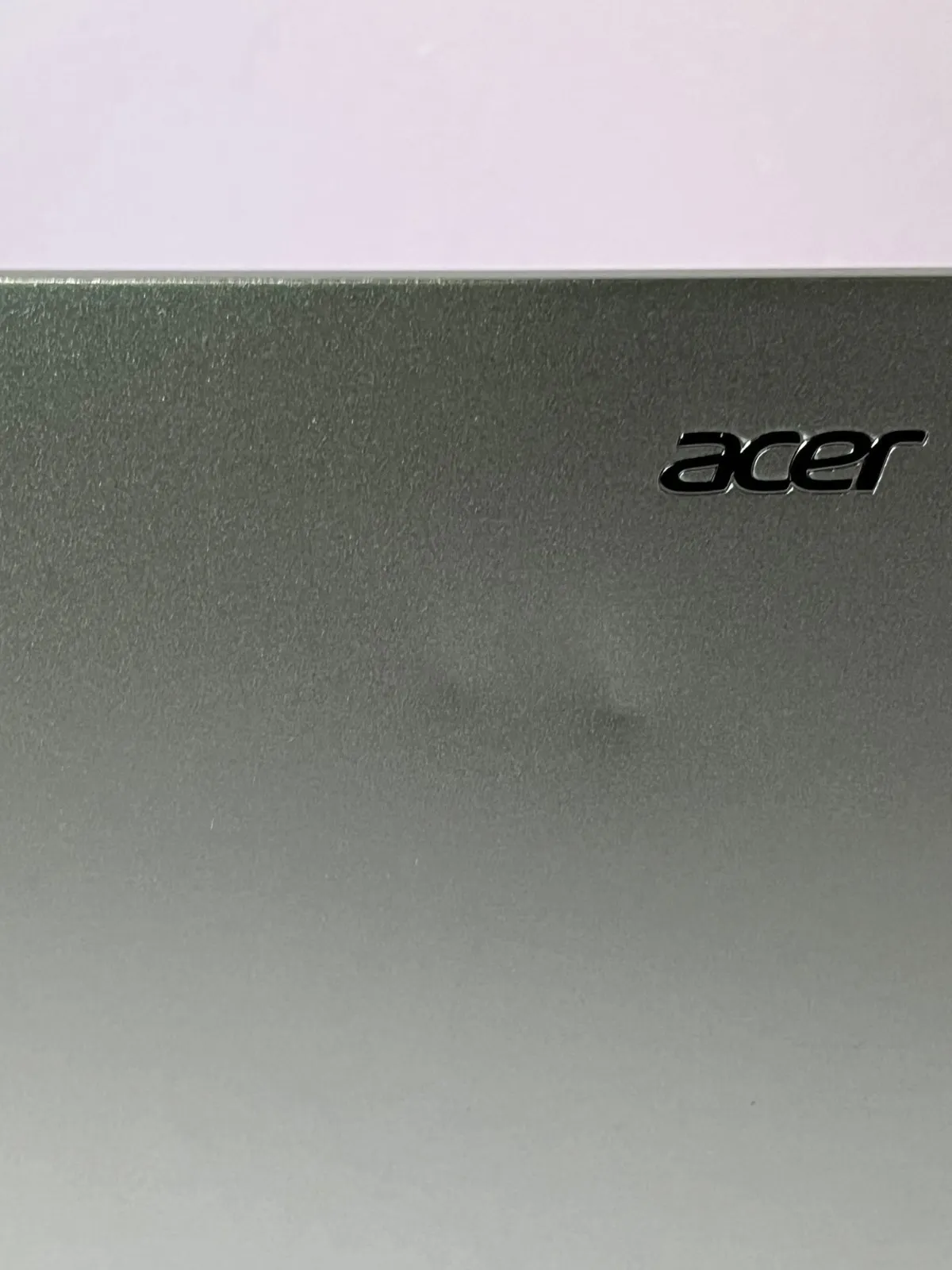 Acer Swift Go 14 AI SFG14-42 AMD Ryzen 7 7840HS 16Gb RAM 512GB SSD 14" 2.8K OLED