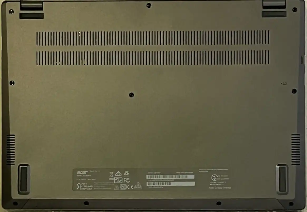 Acer Swift Go 14 AI SFG14-63 AMD Ryzen 5 8645HS 16Gb RAM 512GB SSD 14" 2.8K OLED