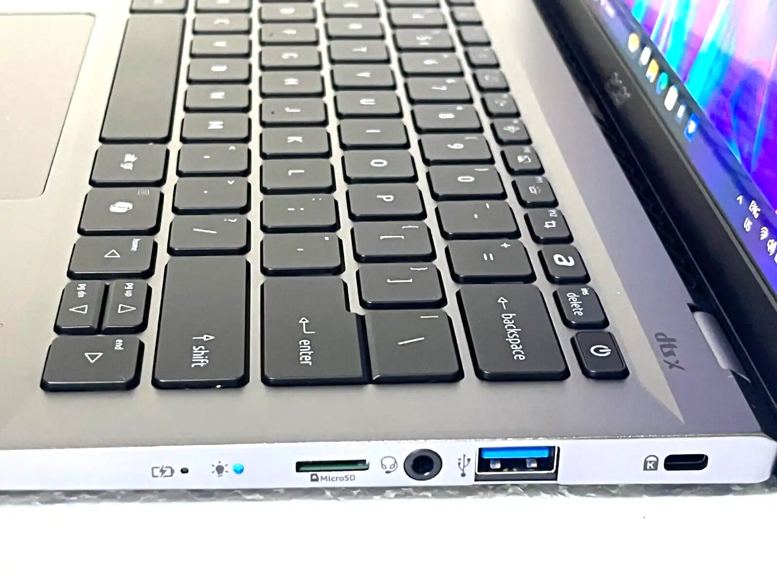 Acer Swift Go 14 AI SFG14-63 AMD Ryzen 7 8845HS 16Gb RAM 512GB SSD 14" 2.8K OLED