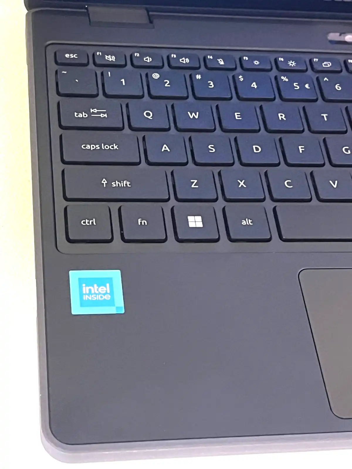 Acer TravelMate B3 TMB312RN-31 Intel N250 8Gb RAM 256GB SSD 12.2" Touch, Stylus