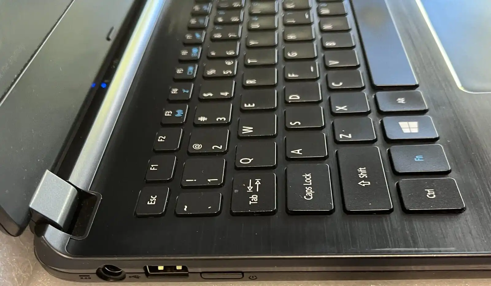 Acer Travelmate P446-M Intel i5-5200u 6Gb RAM 128GB SSD  14&quot; Win10