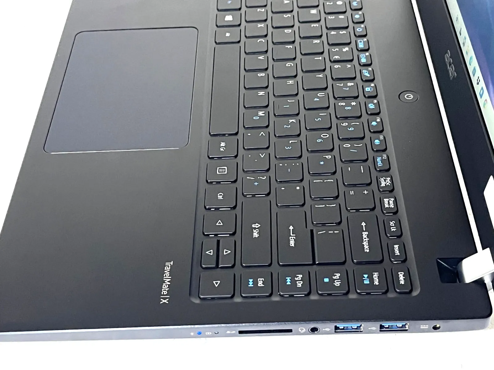 Acer TravelMate X3 TMX3310-M Intel i5-8250 CPU 8Gb RAM 256GB SSD 13.3" IPS