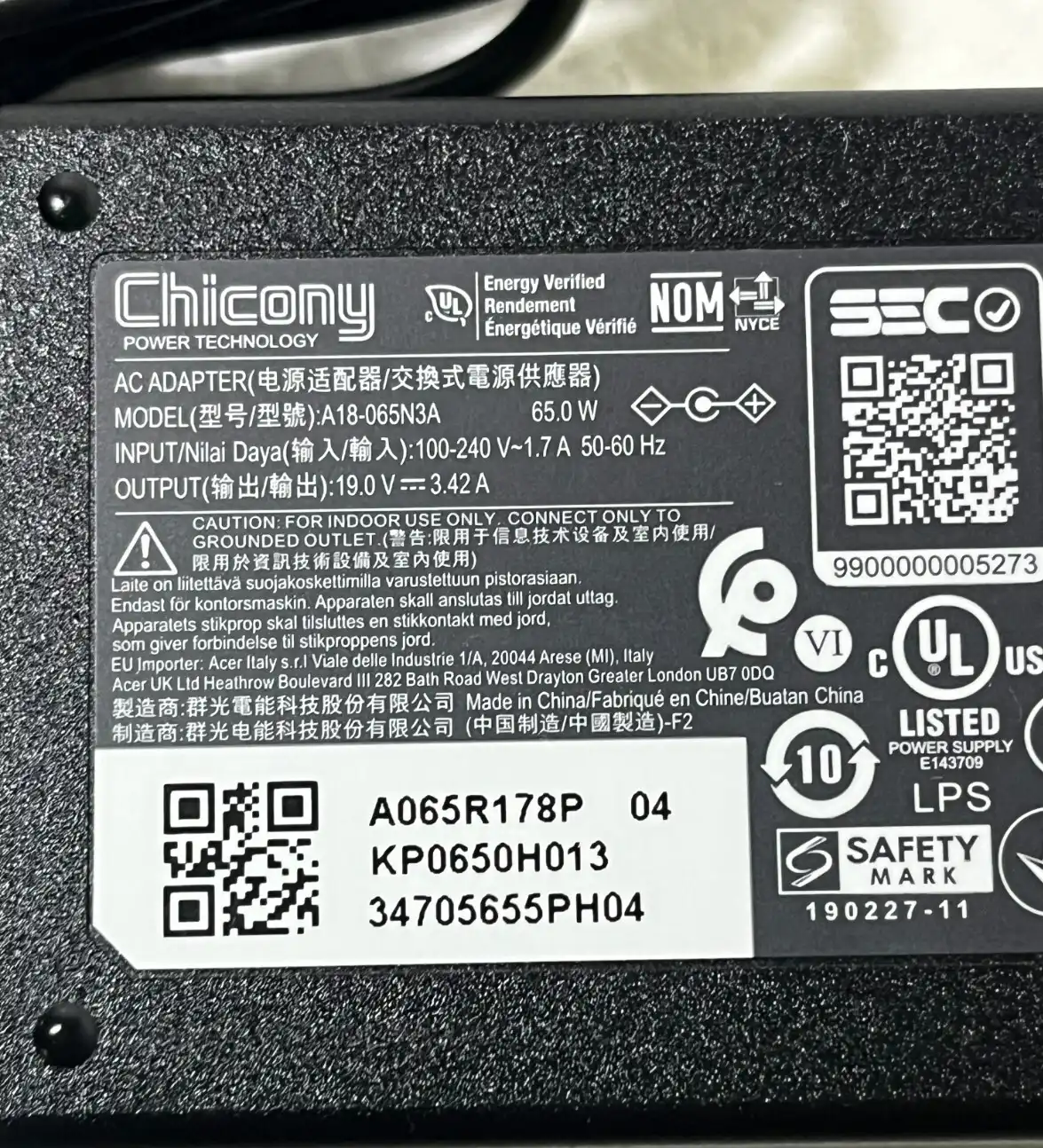 Genuine Acer AC Adaptor 65W 19V 2.37A A18-065N3A 1mm/3mm tip KP.0650H.013