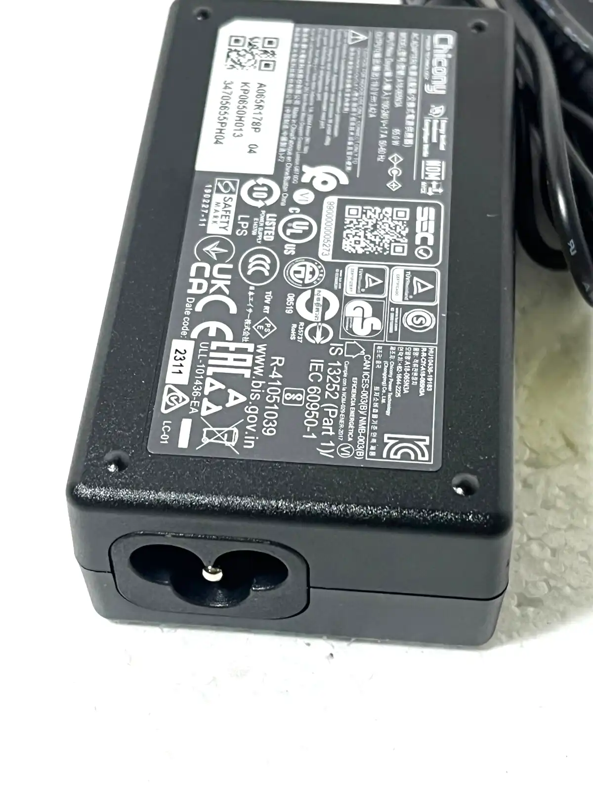 Genuine Acer AC Adaptor 65W 19V 2.37A A18-065N3A 1mm/3mm tip KP.0650H.013