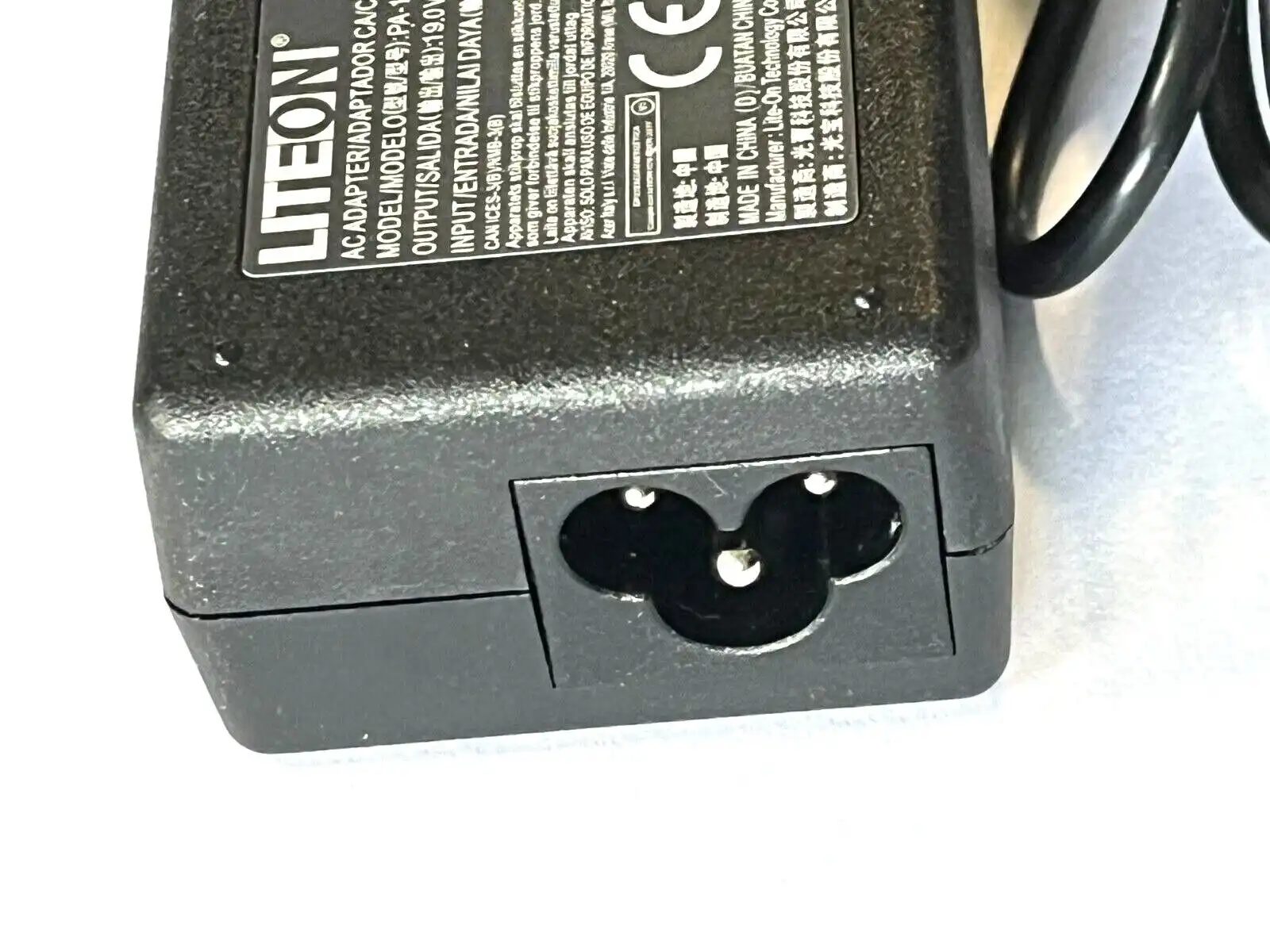 Genuine Acer AC Adaptor 65W 19V 3.42A PA-1650-50 KP.06503.018 1mm/3mm tip