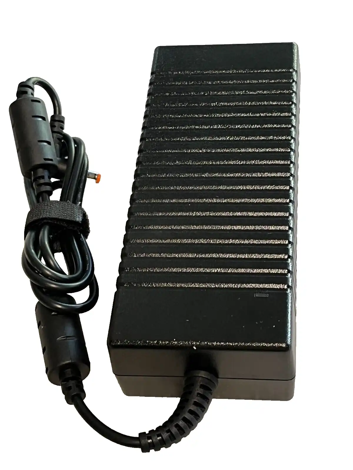 Lite-On AC Adaptor 135W 19V  7.1A  PA-1131-07  AP.13503.011  2.5mm/5.5mm tip
